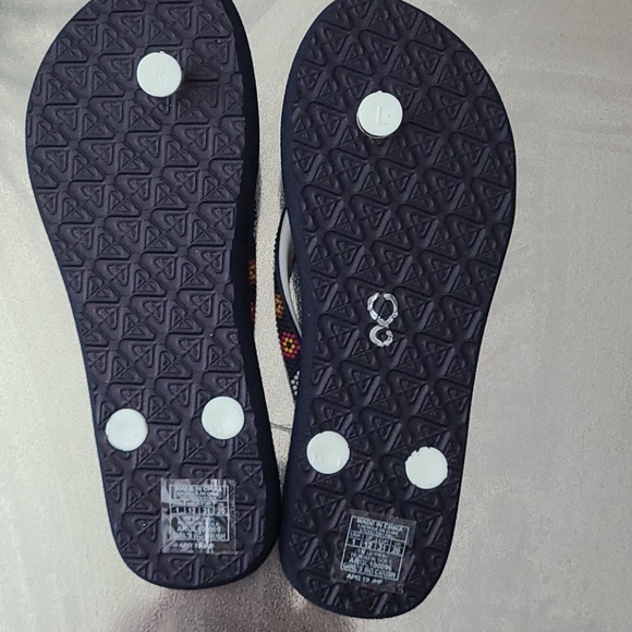 New roxy flip flops girls size 1 - Picture 2 of 2
